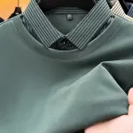 طقم رجالي خريفى قطعتين، تصميم عصري كلاسيكي، قصة ضيقة تحسن خطوط الجسم، أكمام طويلة تسمح بالحركة بدون قيود، مظهر متعدد الطبقات حتى عندما يرتديناه لوحدك، يزيل قلقات اللون الموحد